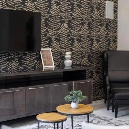 Marble & Gold Flat Jacuzzi Andrassy Steps Apartman