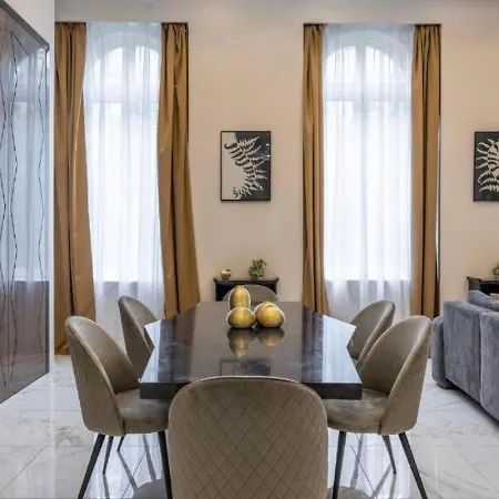 Apartment Marble&gold Flat Jacuzzi Andrassy Steps *